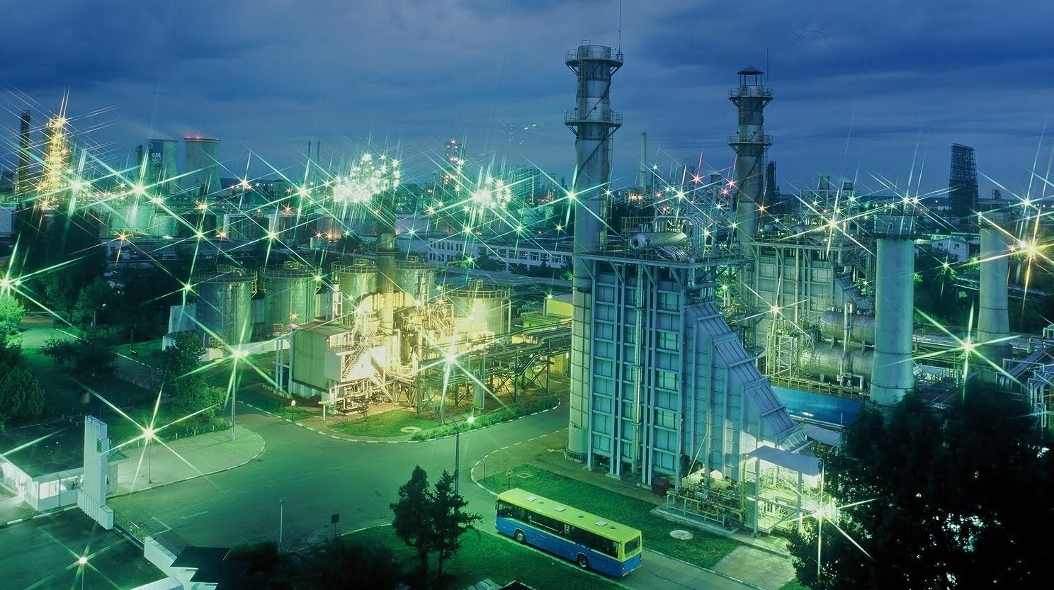 OMV Petrom a investit 1,5 milioane de euro în sistemul de iluminat al rafinăriei Petrobrazi