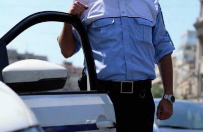 Bărbatul care ar fi lovit intenţionat cu maşina angajatul unei societăţi s-a prezentat la Poliţie