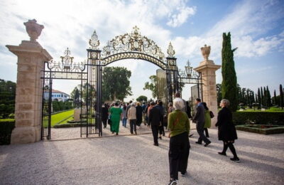 BAHAII DIN ÎNTREAGĂ LUME S-AU ADUNAT PENTRU COMEMORAREA CENTENARULUI ÎNĂLȚĂRii LUI ABDU’L-BAHA