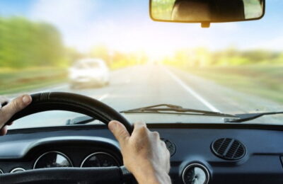 Cât câștigă un șofer angajat la stat față de un coleg din privat