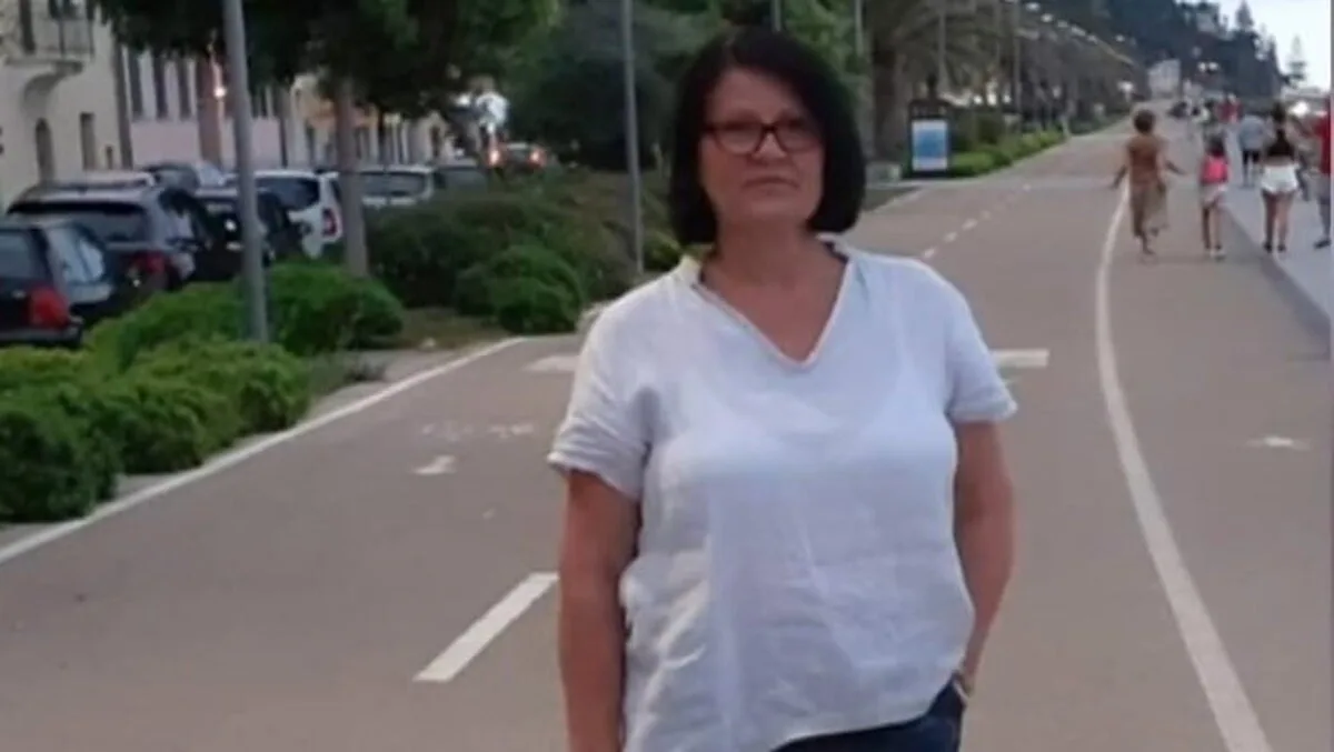 Numărul românilor trecuți de 40 de ani care pleacă din ţară definitiv a crescut