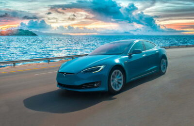 Victima unui accident cu o Tesla a lăudat „conducerea automată” în videoclipurile de pe Tiktok, înainte să moară