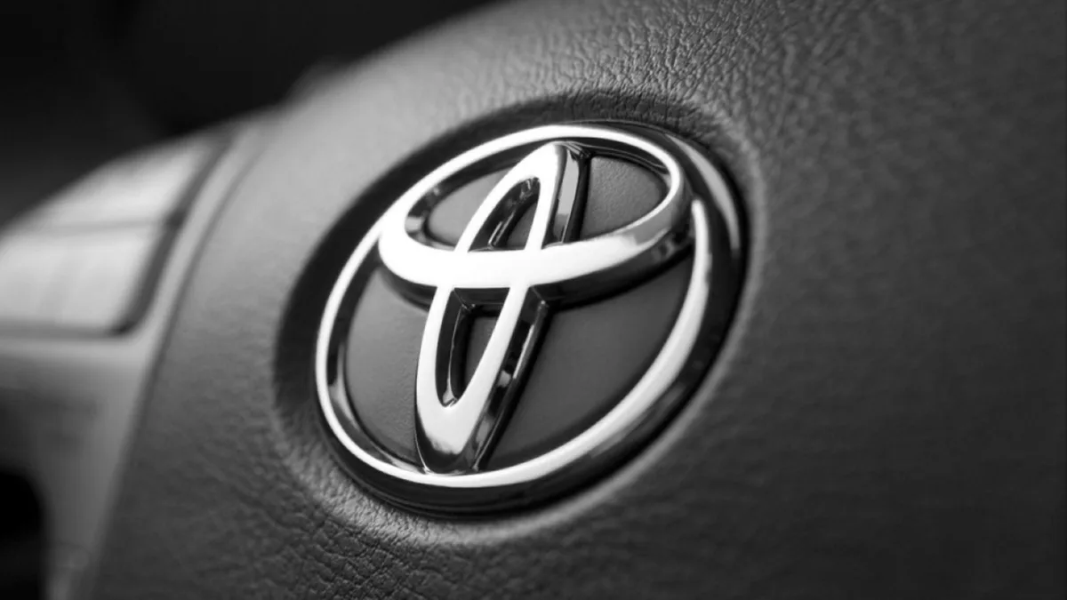 Noi probleme pentru Toyota