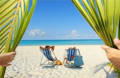 Stațiunile de vacanță americane oferă cazare gratuită și zbor privat persoanelor confirmate cu Covid