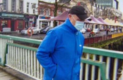 Un bărbat care a încasat peste 30 de ani pensiile părinților morți,