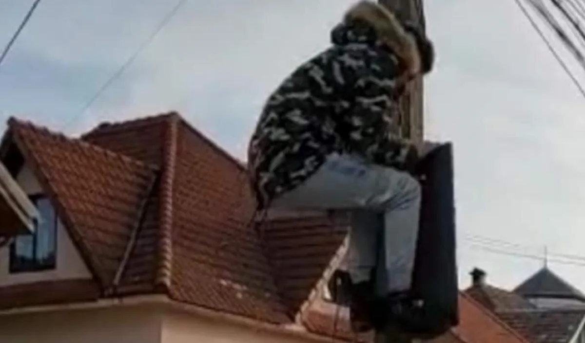 UN ADOLESCENT DE 17 ANI, DIN SIBIU, A FOST AMENDAT CU 2500 DE LEI, DUPĂ CE A POSTAT UN VIDEOCLIP PE TIKTOK.