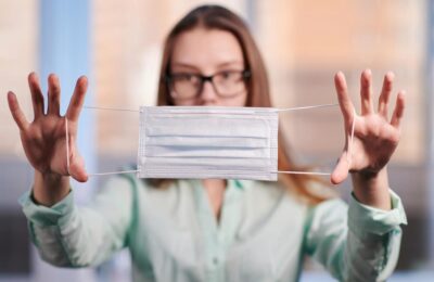 OMS spune că mai multe țări europene au renunțat prea brusc la măsurile anti-Covid