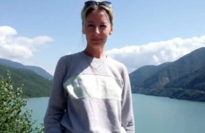 Profesoară din Rusia înregistrată pe ascuns de elevi în timp ce condamna războiul din Ucraina.