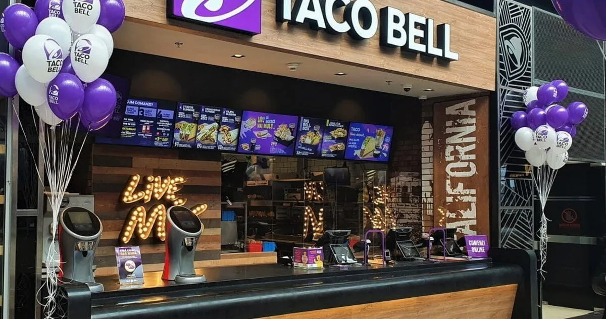 Mâncare pe puncte și reduceri de 50% la meniurile Taco Bell.