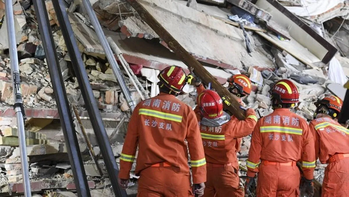 53 de oameni au murit după prăbușirea unui bloc din China