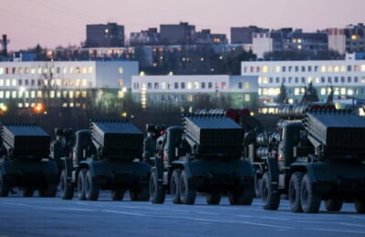 Rusia va prezenta noile sale lansatoare de rachete