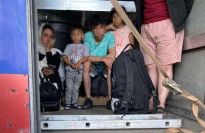 36 de migranţi au încercat să iasă din România ascunși printre sicrie