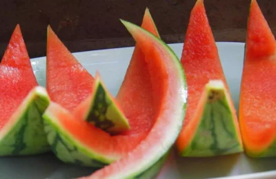 Nu mai arunca niciodată coaja de pepene! Beneficii uimitoare pentru sănătate