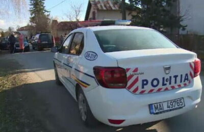 Un tânăr de 24 de ani s-ar fi spânzurat de un calorifer din apartament