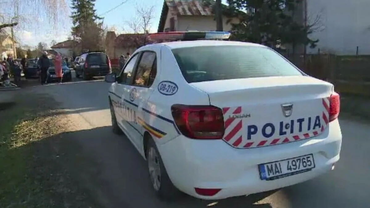 Un tânăr de 24 de ani s-ar fi spânzurat de un calorifer din apartament