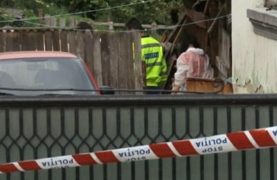 Un bărbat a fost înjunghiat mortal de soție după ce a vrut să o bată cu ranga