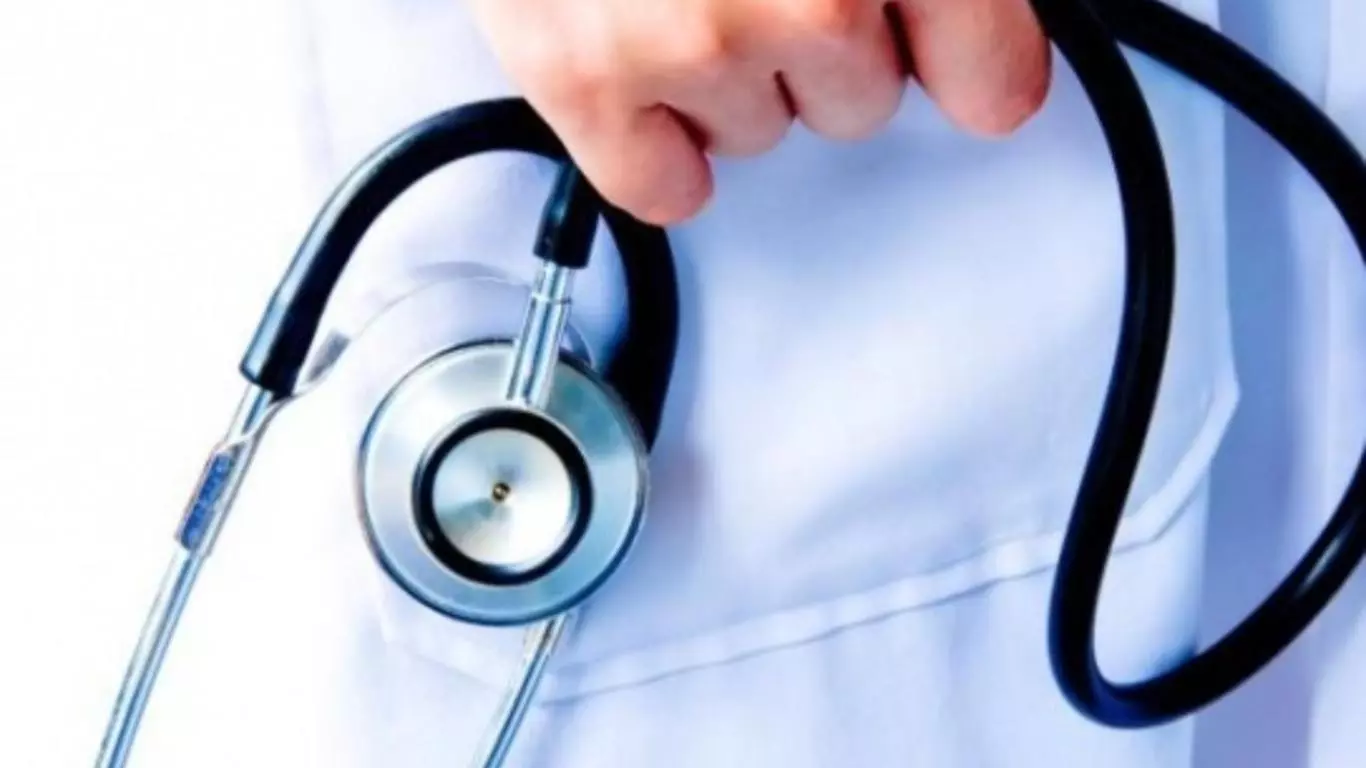 Medic de familie, acuzat că a ABUZAT sexual o fetiță de 11 ani