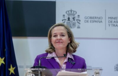 Calviño speră să „reactiveze” un posibil acord de venituri după alegerile pentru CEOE și pledează pentru creșterea salariilor