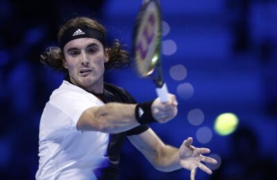 Tenis   Tsitsipas îl elimină pe Medvedev într-o luptă a titanilor la finala ATP de la Torino