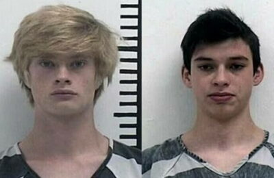 Doi adolescenți și-au ucis profesoara de spaniolă din cauza unei note mici.