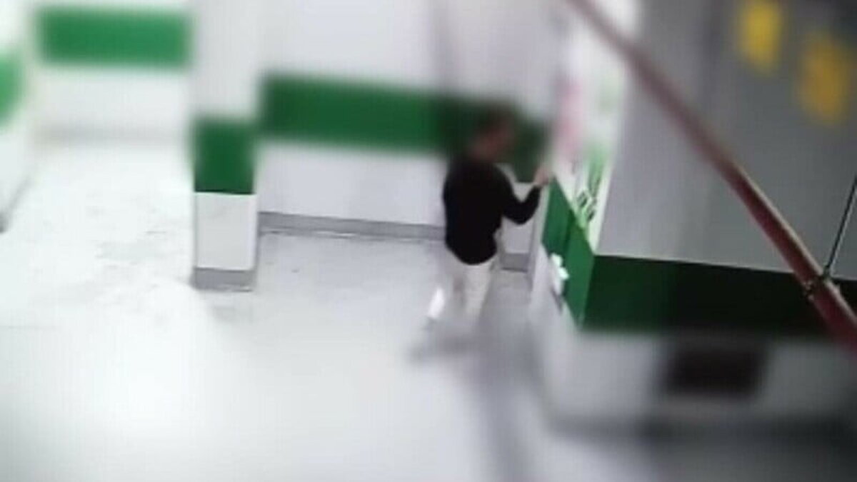 Bărbat căutat de polițiști, pentru că a inundat o parcare din Oradea.