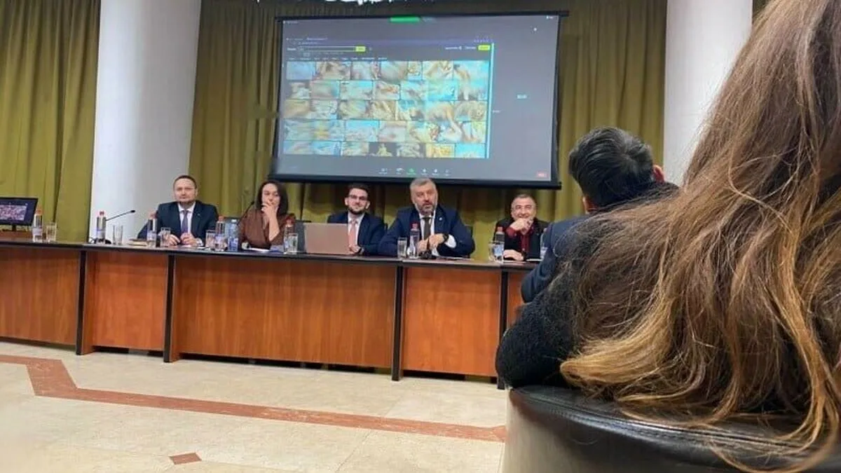 Imagini pentru adulți, pe ecranul unei conferințe de securitate cibernetică.