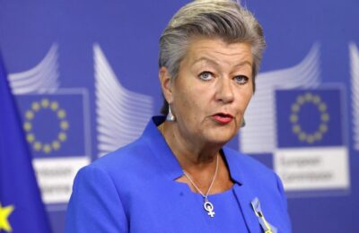 Bruxelles admite că situația din centrul Mediteranei din cauza dramei migratorii „nu este sustenabilă”