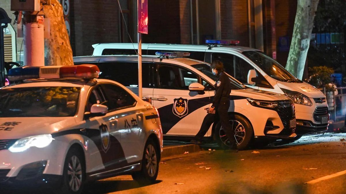 China avortează protestele împotriva politicii zero covid cu o desfășurare puternică a poliției