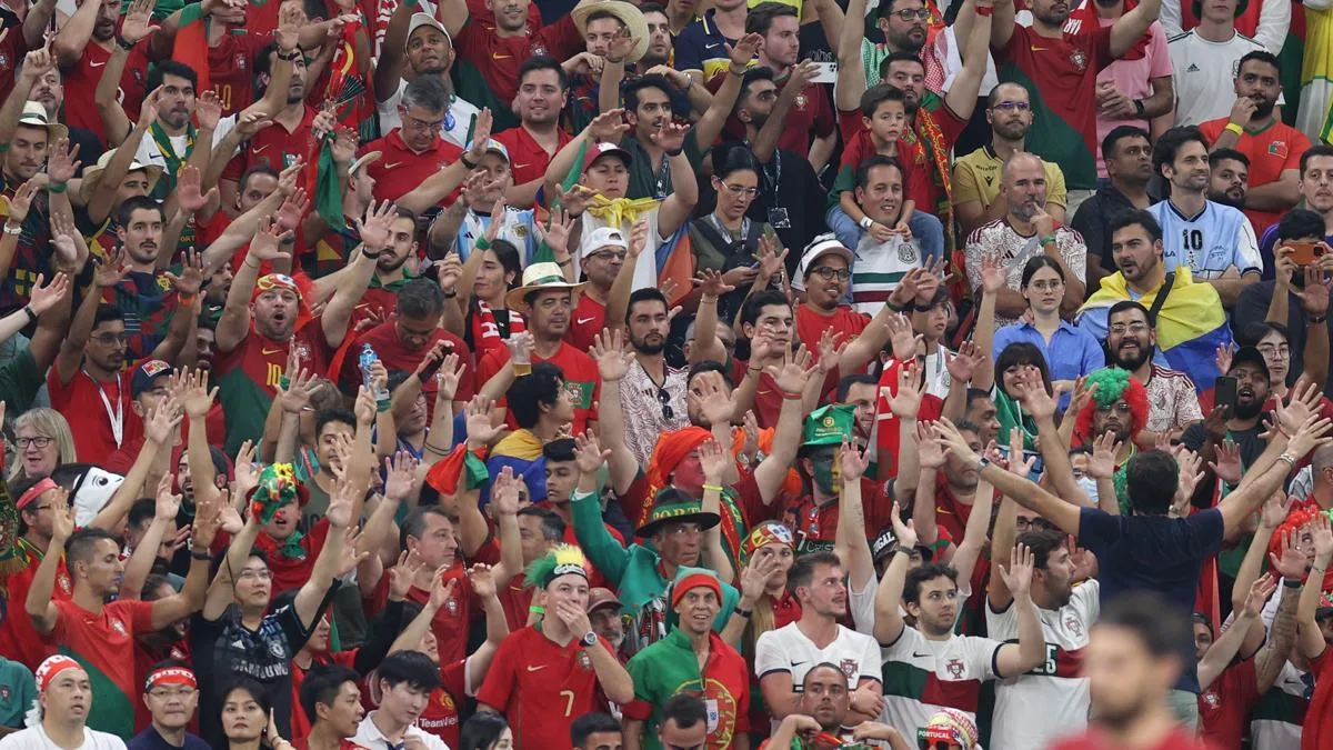 Televiziunea chinezească ascunde fani fără măști din Qatar 2022