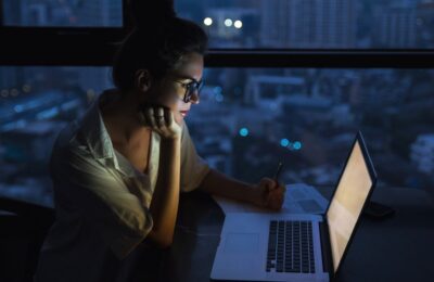 Care este „paranoia productivității” care agravează epuizarea angajaților