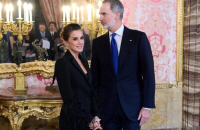 Letizia Ortiz, regina pune pene   Vanity Fair Italia