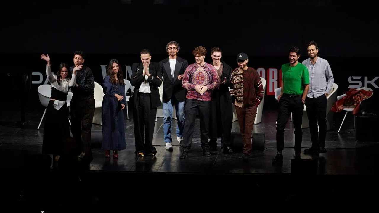 Vanity Fair Stories 2022, distribuția SKAM Italia cu Ludovico Bessegato: «Schimbarea începe de la noi»