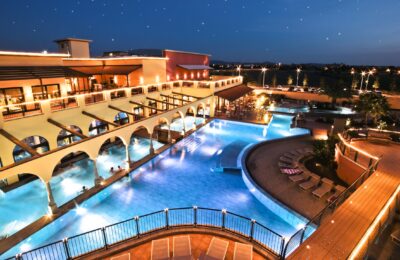 Știm acum că raiul există și are forma unui spa mare   Vanity Fair Italia