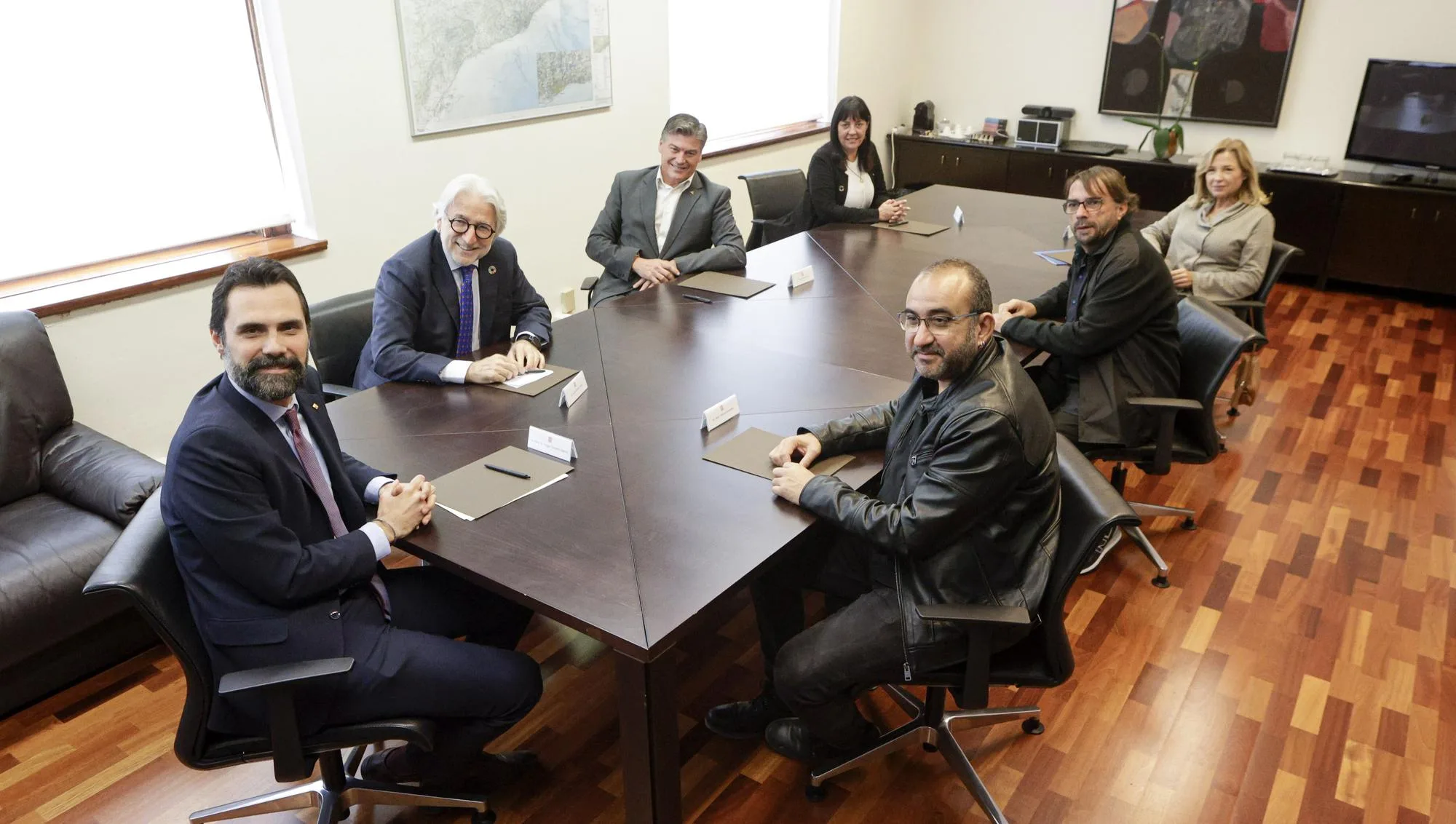 Guvernul propune angajatorilor și sindicatelor un salariu minim catalan de 1.319 euro