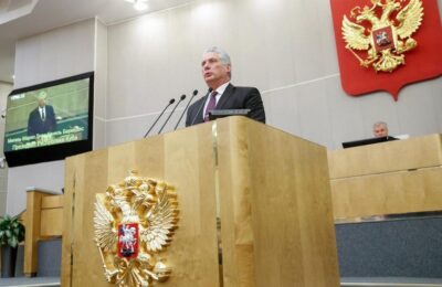 Președintele Cubei oferă sprijinul său Kremlinului în timpul vizitei sale la Moscova