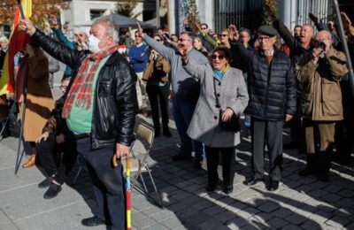 Guvernul va sancționa actele de exaltare a dictaturii din 20N