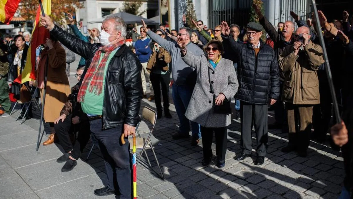 Guvernul va sancționa actele de exaltare a dictaturii din 20N
