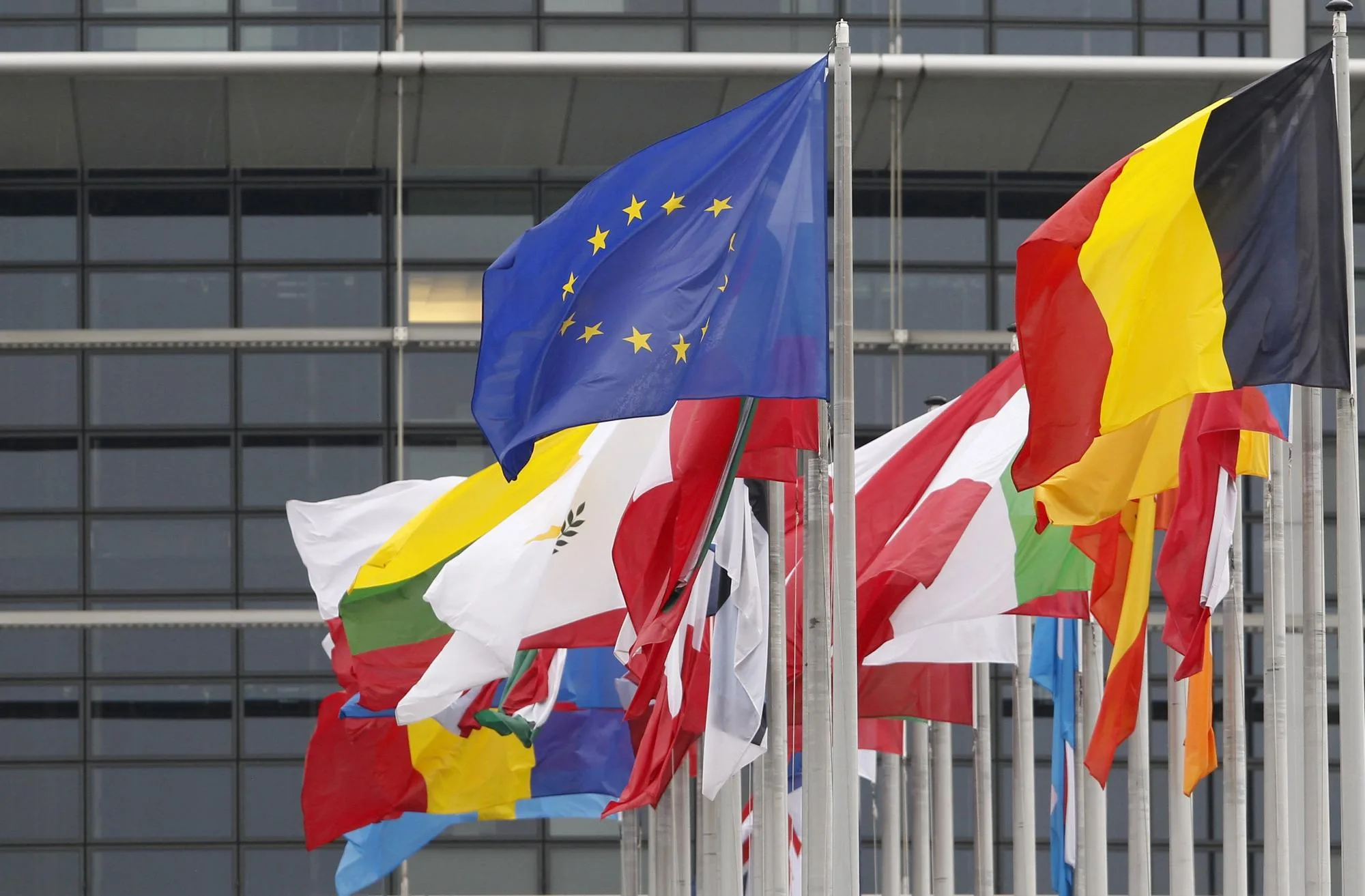 Diplomații europeni creează o rețea pentru a promova prezența ambasadorilor în lume