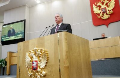 Díaz-Canel întărește legăturile cu Rusia în timpul vizitei sale la Putin