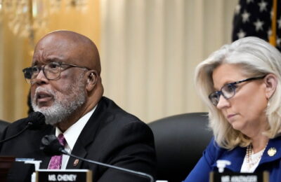 Raportul final al Comitetului din 6 ianuarie dăunător despre Donald Trump se așteaptă să măture încercările disperate ale GOP de a-l discredita