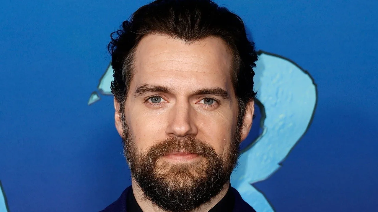 Henry Cavill nu mai este Superman: „A trecut rândul meu să mă îmbrac pelerina”