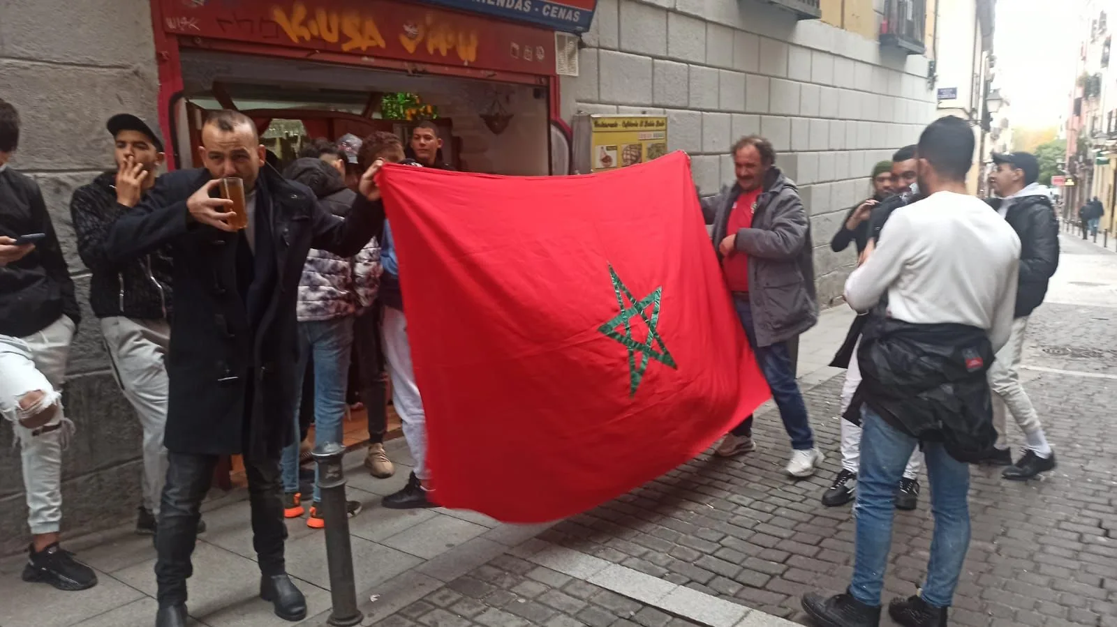 Maroc-Spania Qatar World Cup 2022   Furia roșie nu a fost cea a Spaniei, a fost Marocul la Lavapiés: „Fie ca cel mai rău să câștige”