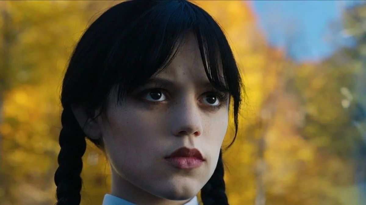Wednesdaycore, cum să obții un machiaj goth inspirat de Wednesday Addams   Vanity Fair Italia