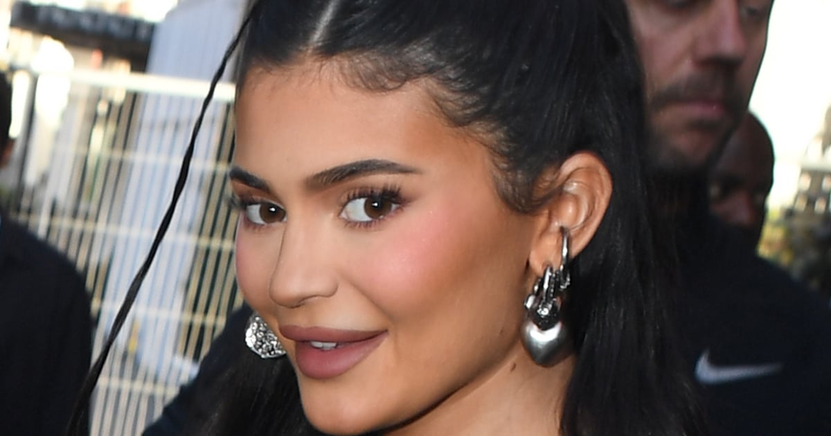 Rochiile lui Kylie Jenner și Stormi Mugler în Ajunul Crăciunului