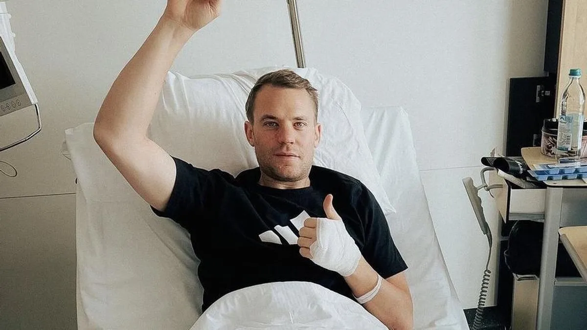Bundesliga   Neuer își rupe piciorul la schi și își ia rămas bun de la sezon