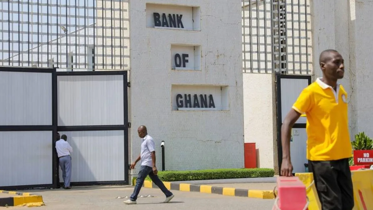 Ghana suspendă plățile pentru mari datorii externe