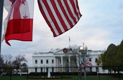 SUA Franta   Macron încearcă să atenueze protecționismul lui Biden