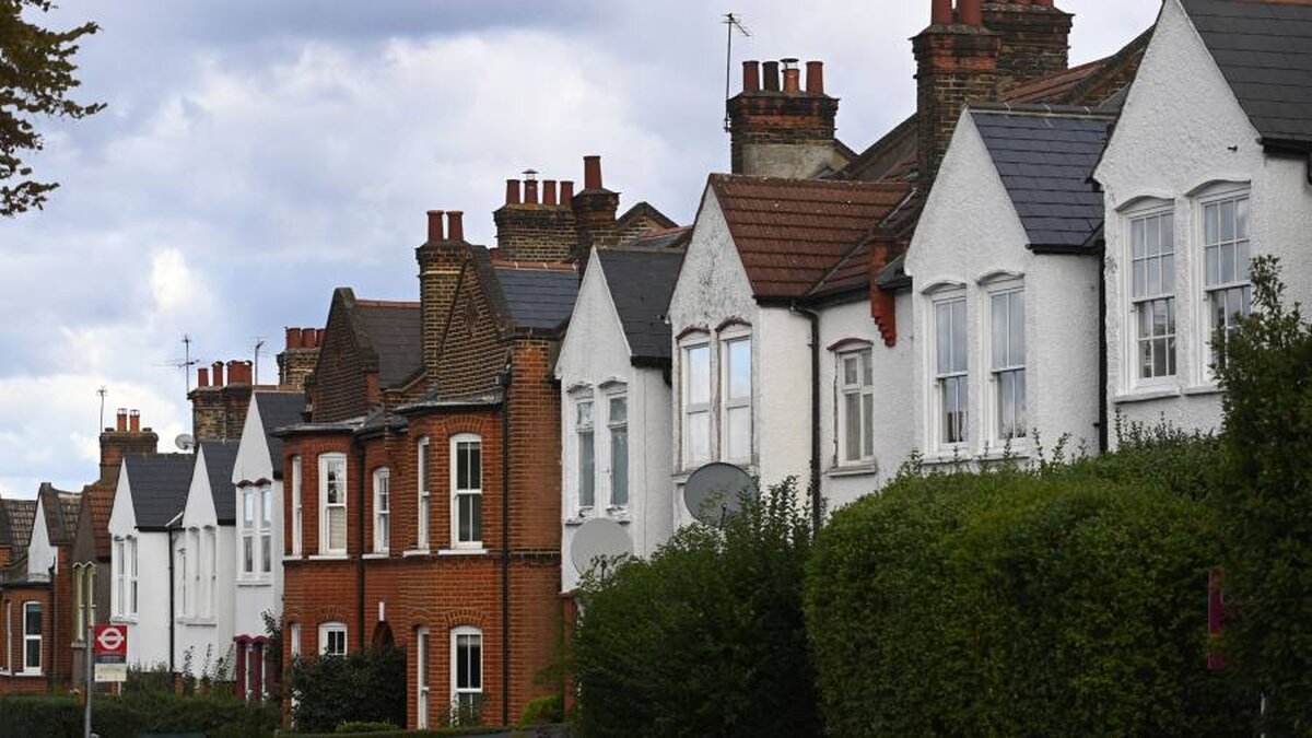 Prețurile locuințelor scad la Londra, dar cresc peste tot în Marea Britanie