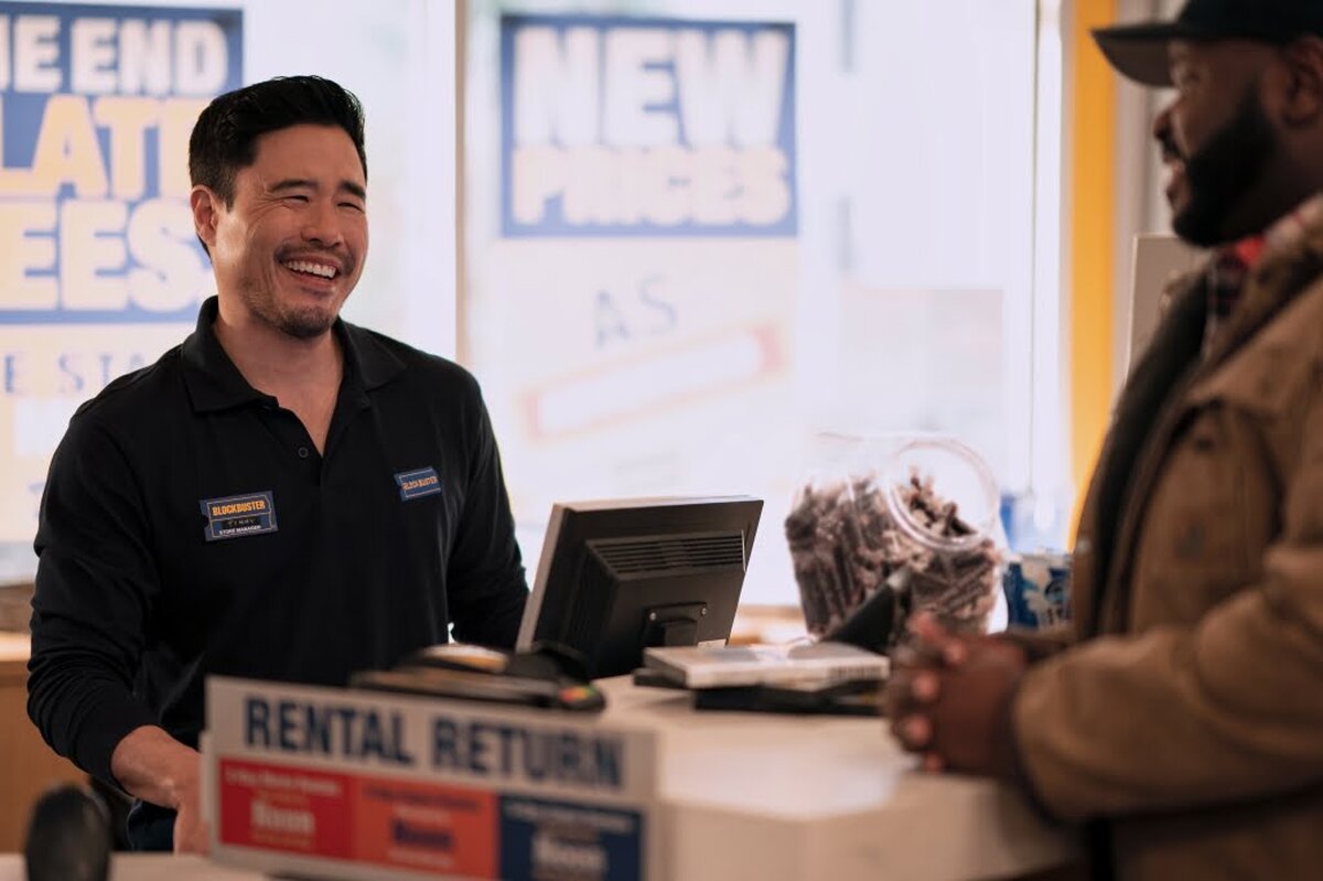 „Blockbuster” anulat de Netflix după un sezon;  Randall Park Stars – News24