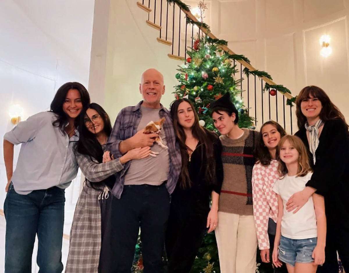 Bruce Willis, Crăciun cu Demi Moore și toată familia extinsă